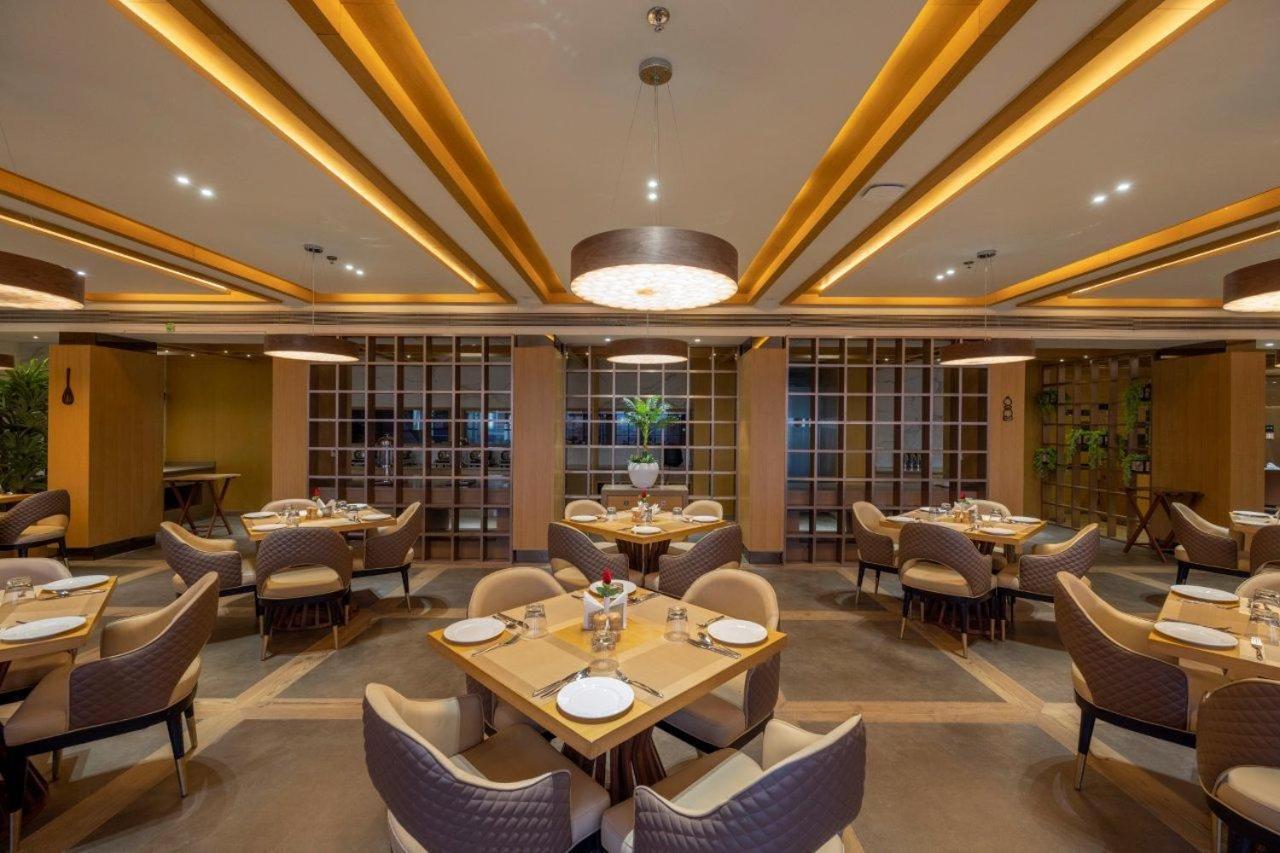 Sarovar Portico Morbi Eksteriør billede